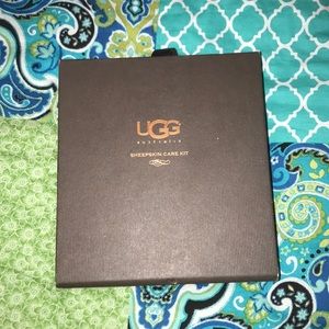 UGG sheepskin care kit